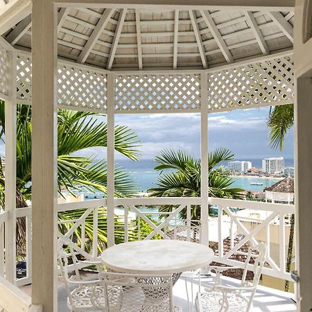 Pampered In Paradise Near Ian Fleming Airport Ocj Ocho Rios Exteriör bild