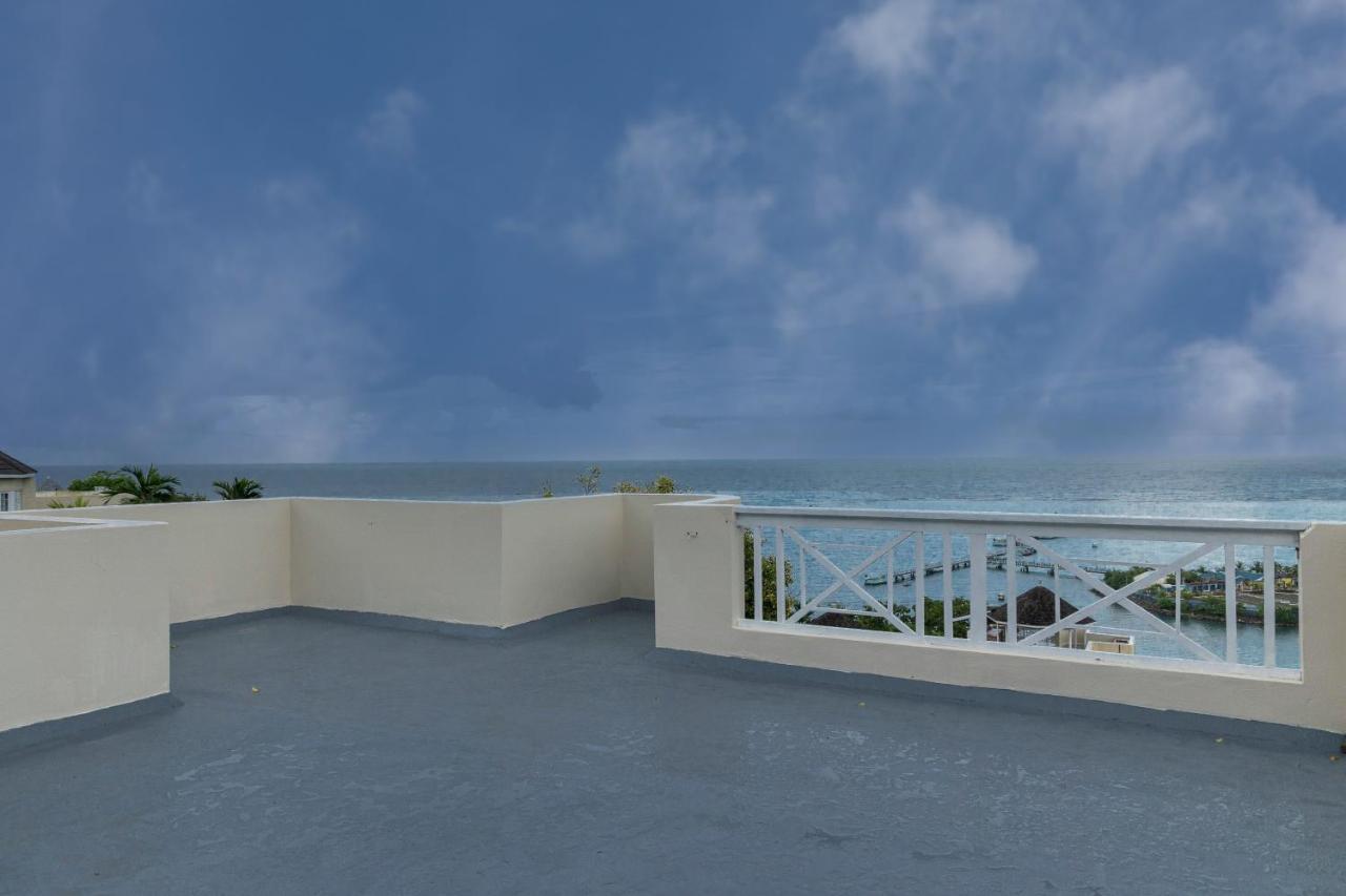 Pampered In Paradise Near Ian Fleming Airport Ocj Ocho Rios Exteriör bild